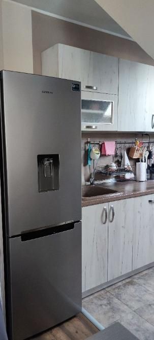 Дава се под наем Тристаен апартамент в Пловдив, Кършияка - 86 кв.м за 770 € - Снимка #1