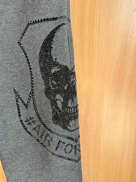 Стильные трикотажные джоггеры