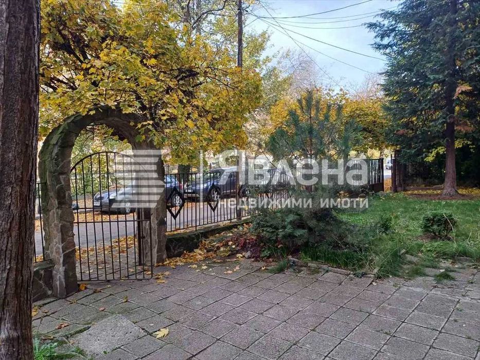 Дава се под наем Тристаен апартамент в София, Център - 95 кв.м за 443.7 € - Снимка #9