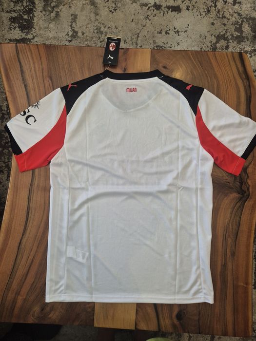 Новите тениски на Милан сезон 25/26