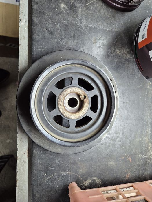 Демпферна шайба за колянов вал VW Touareg