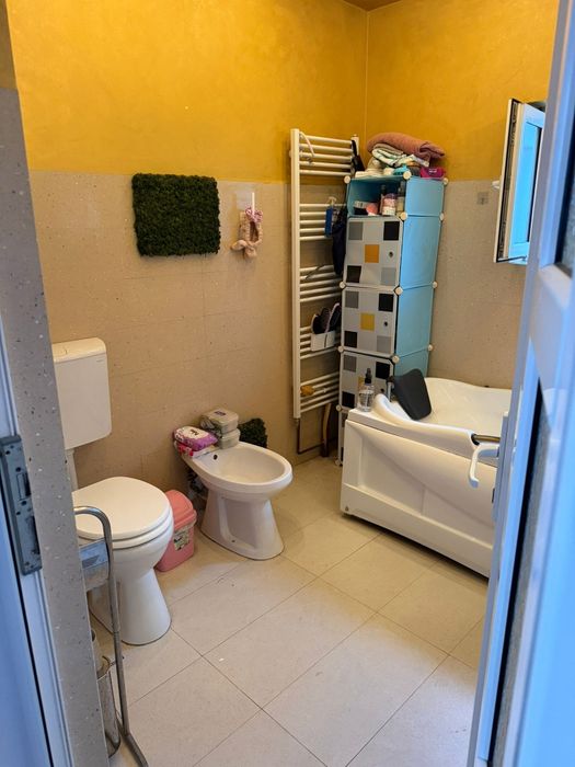 Vând casă în Jucu de mijloc