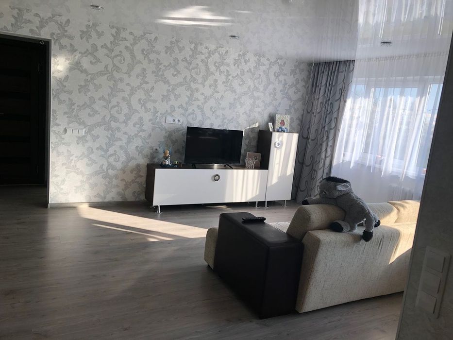 Продава се Тристаен апартамент в София, Сухата река - 98 кв.м за 1388 €/кв.м - Снимка #2