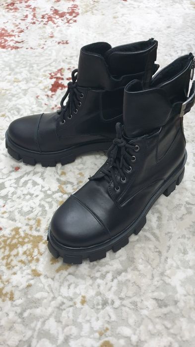 Дамски боти от естествена кожа