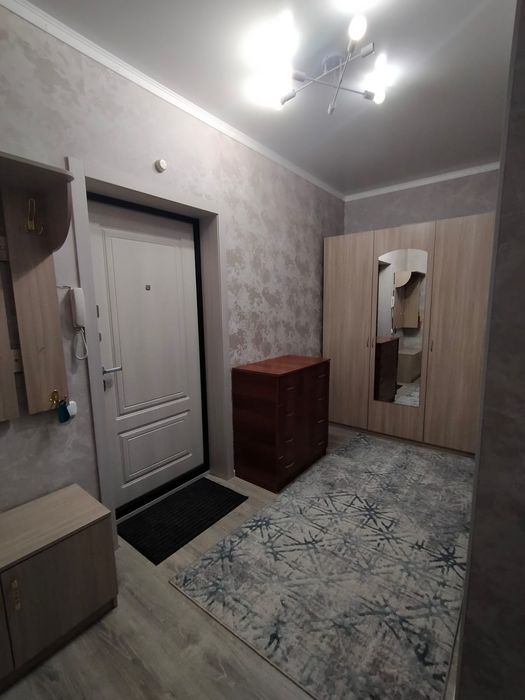 Сдам 1 ком квартиру за ТРЦ Плаза
