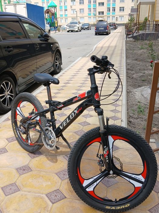 Velox M5 черный красный