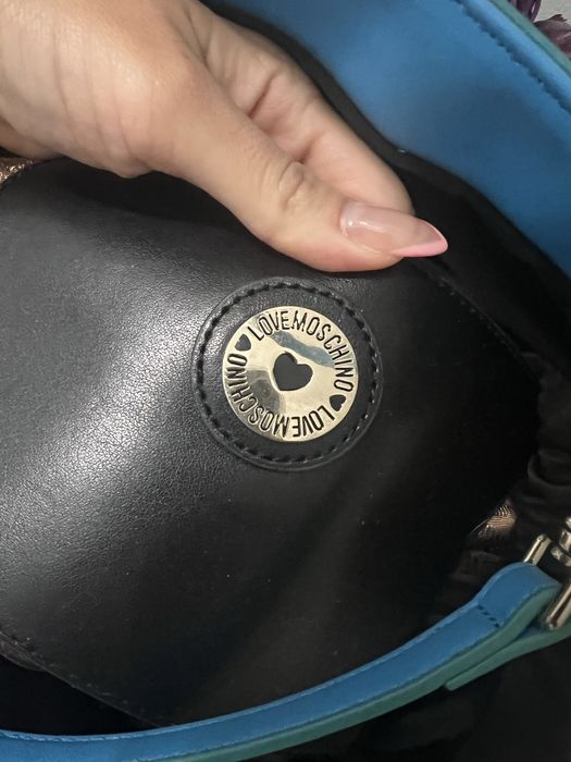 Дамска чанта в синьо Love Moschino