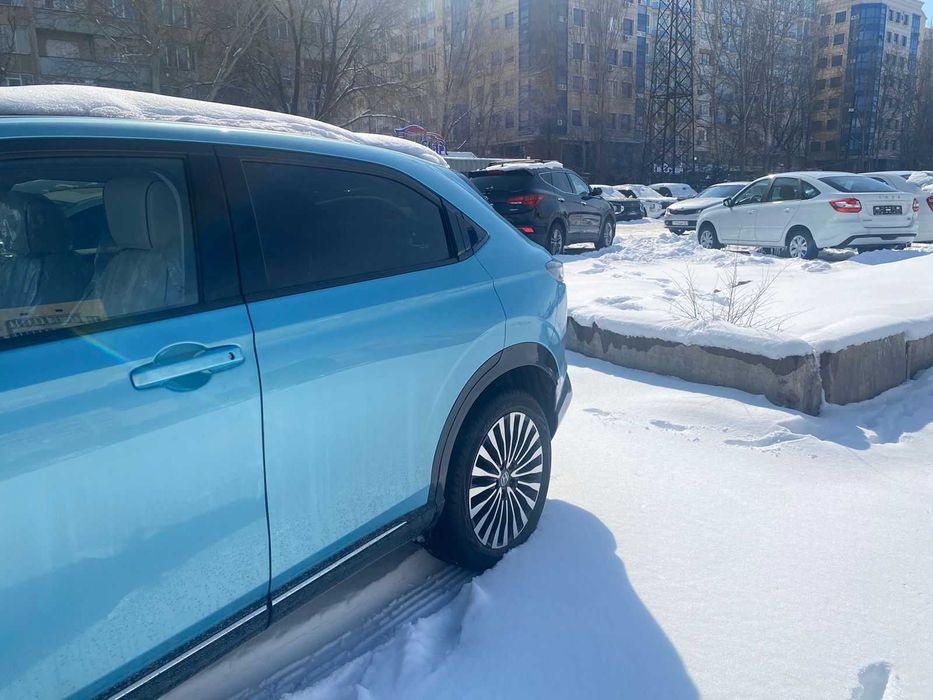 Легковой паркетник Honda ENC-1