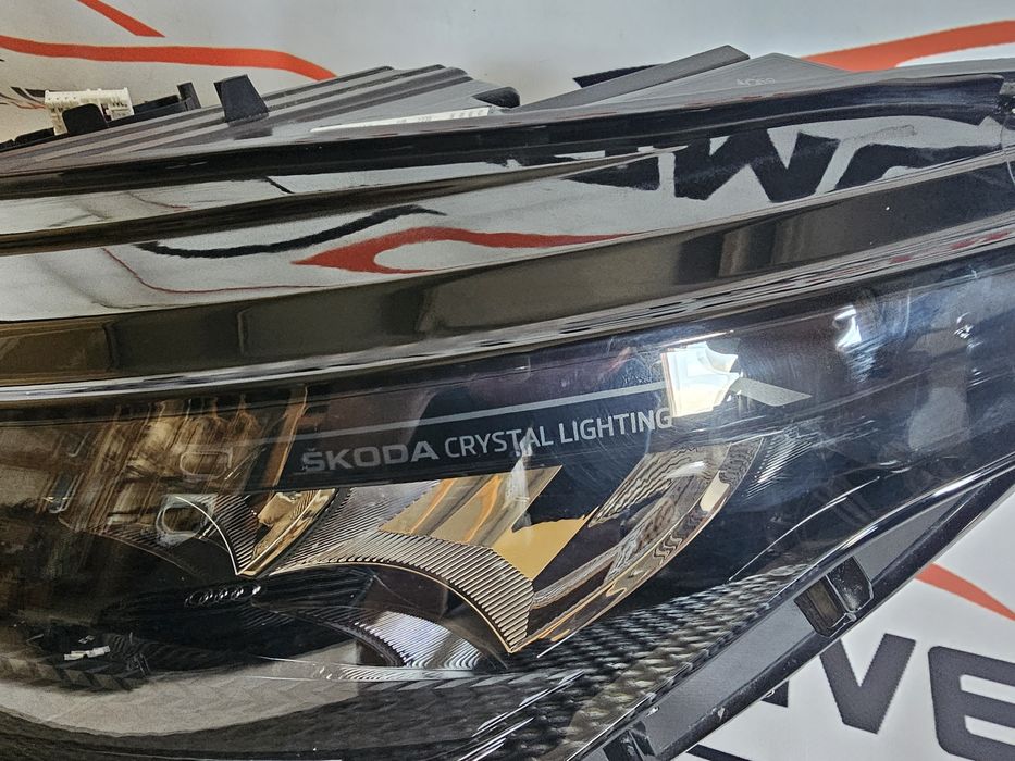 Far stanga led Skoda Enyaq cod 5LB941015