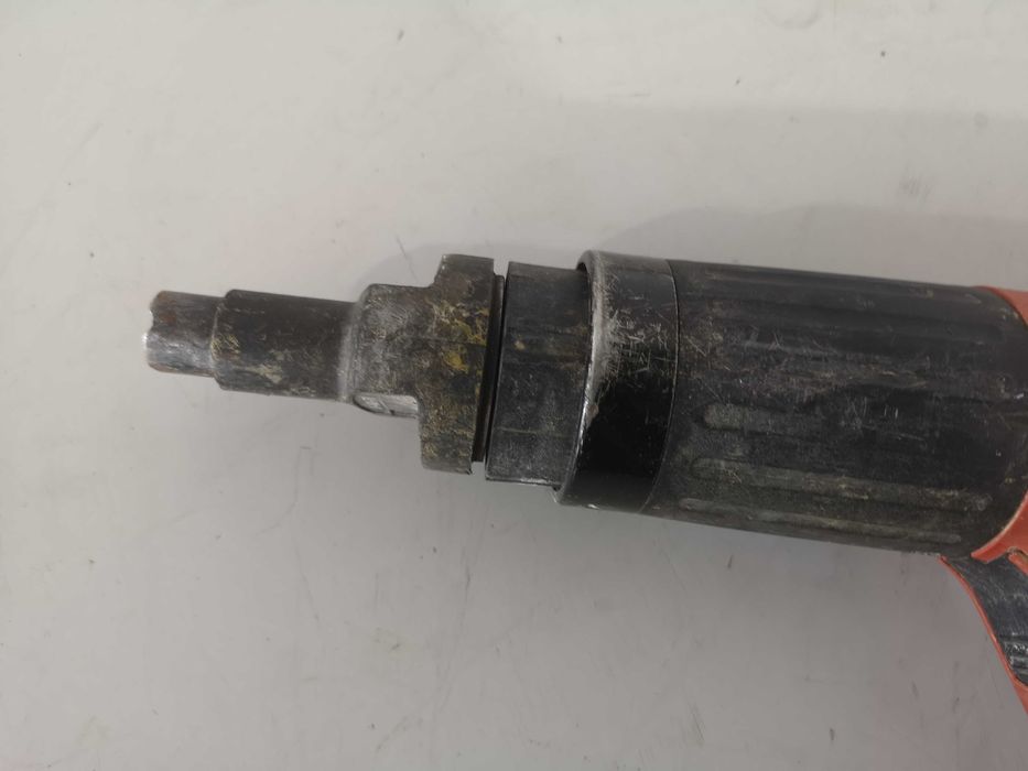 Пистолет за пирони - Hilti DX460