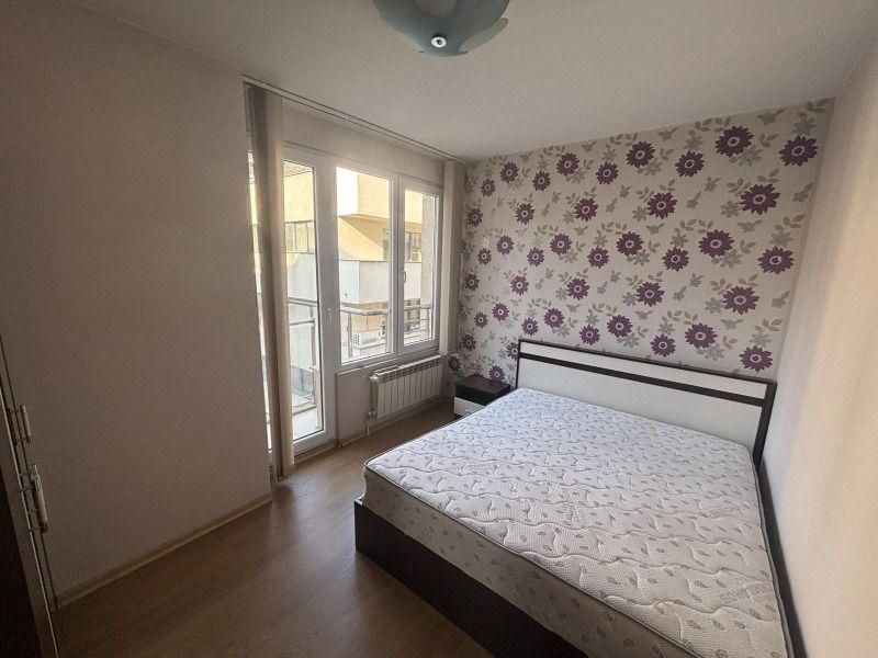 Тристаен апартамент под наем в центъра на София, 2021253