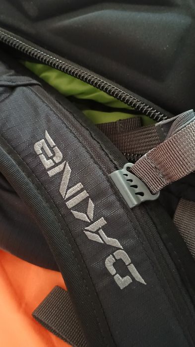 Продавам  пълен  професионална  фотографка раница  Dakine