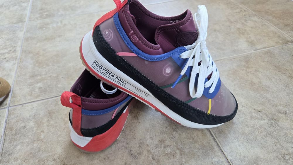 5 чифта обувки за продан 2 чифта  Adidas и 3 чифта Scotch and Soda
