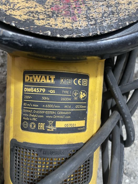 Шлифмашина угловая DeWALT DWE4579-QS
