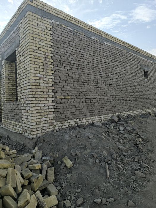 Урганч туман Гойбуда курилиши тугалланмаган жой сотилади.