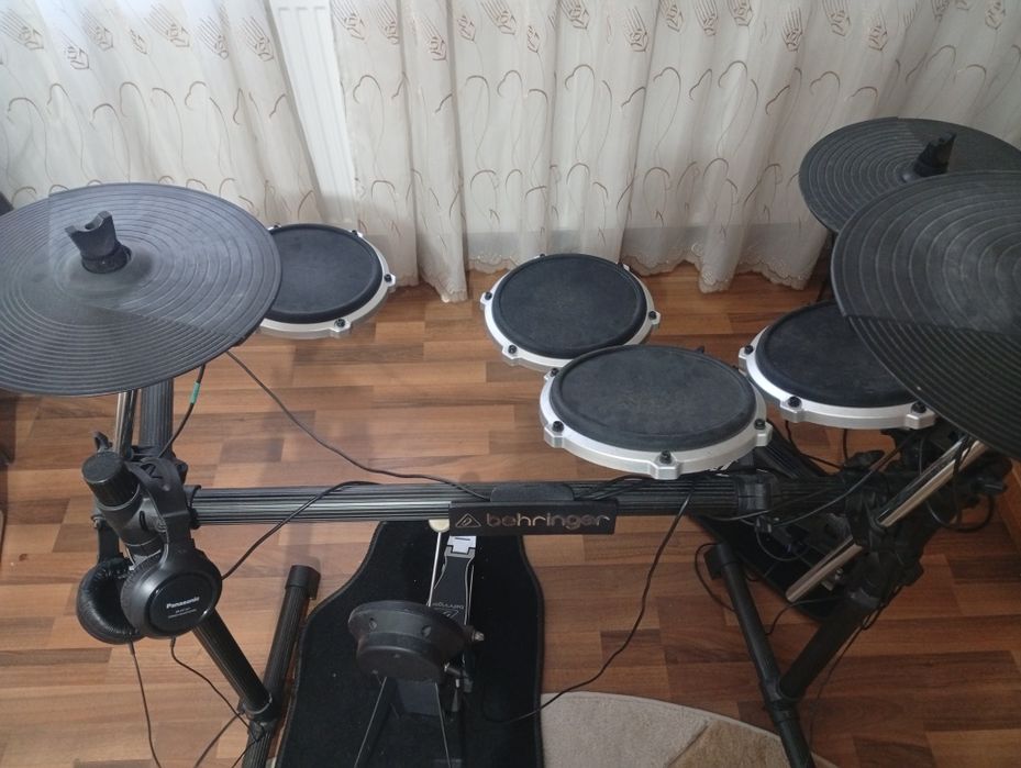 Toba electrica behinger XD80USB