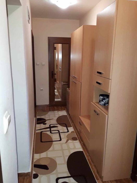 Давам под наем тристаен апартамент за целия сезон 2026 г.