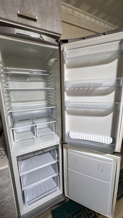 Холодильник Indesit