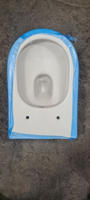 Тоалетни чинии с задно оттичане