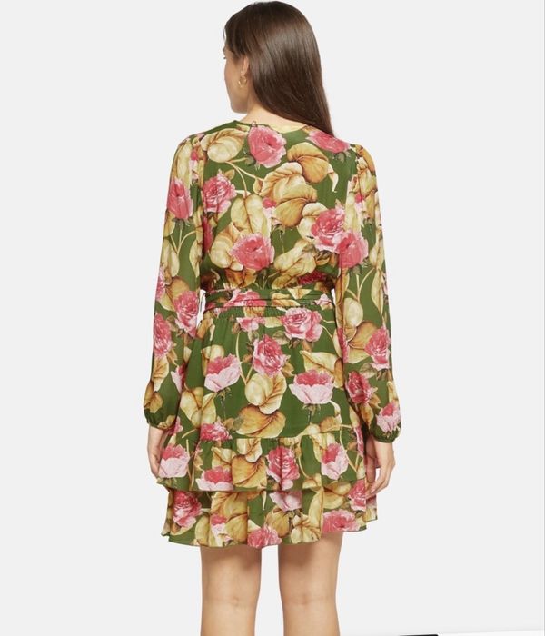 Чисто нова флорална рокля GUESS