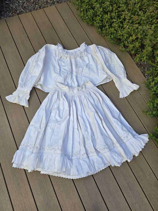 Costume traditionale Ie si spătoi autentice vechi de peste 200 ani zona Beius