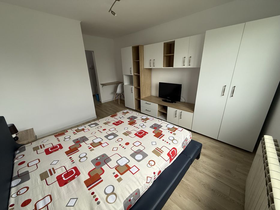 Vand garsonieră mobilata si utilata.