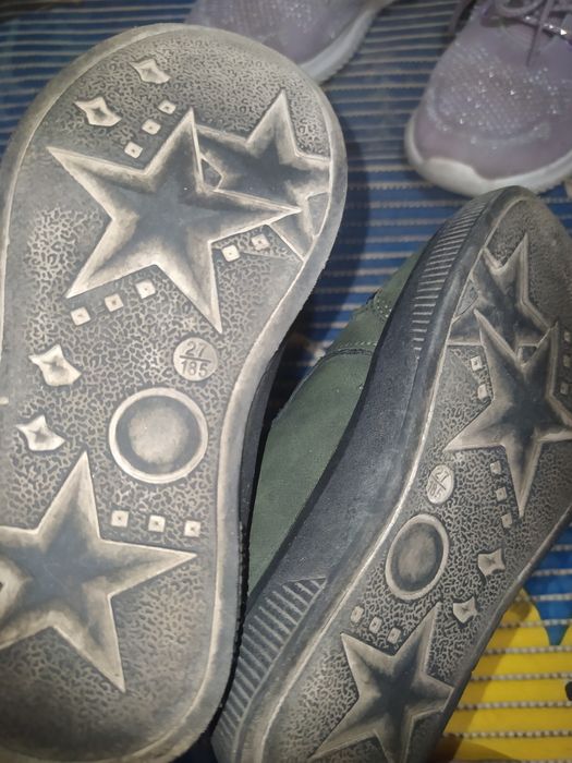 Кроссовки детские