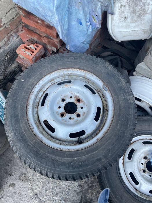 Диски 13 радиус 4*98 на жигу 5 дисков с резиной на камерах