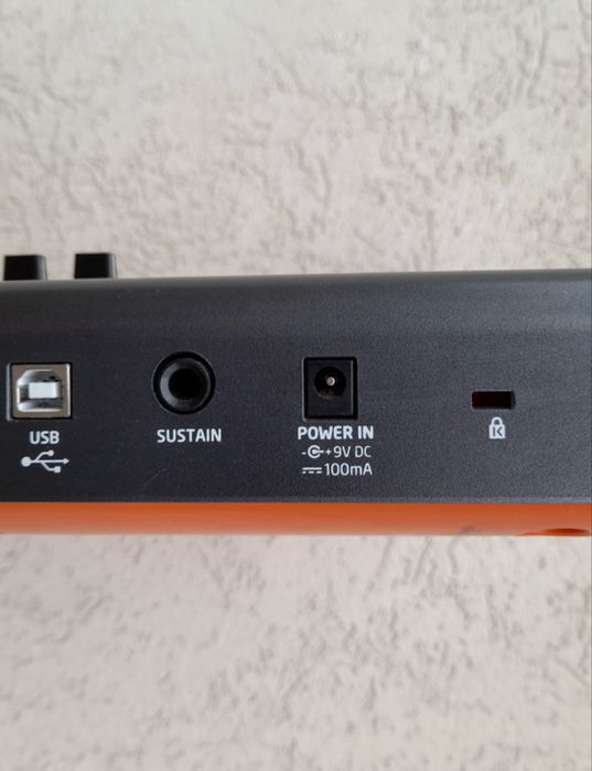 Novation LaunchKey 61 controller midi