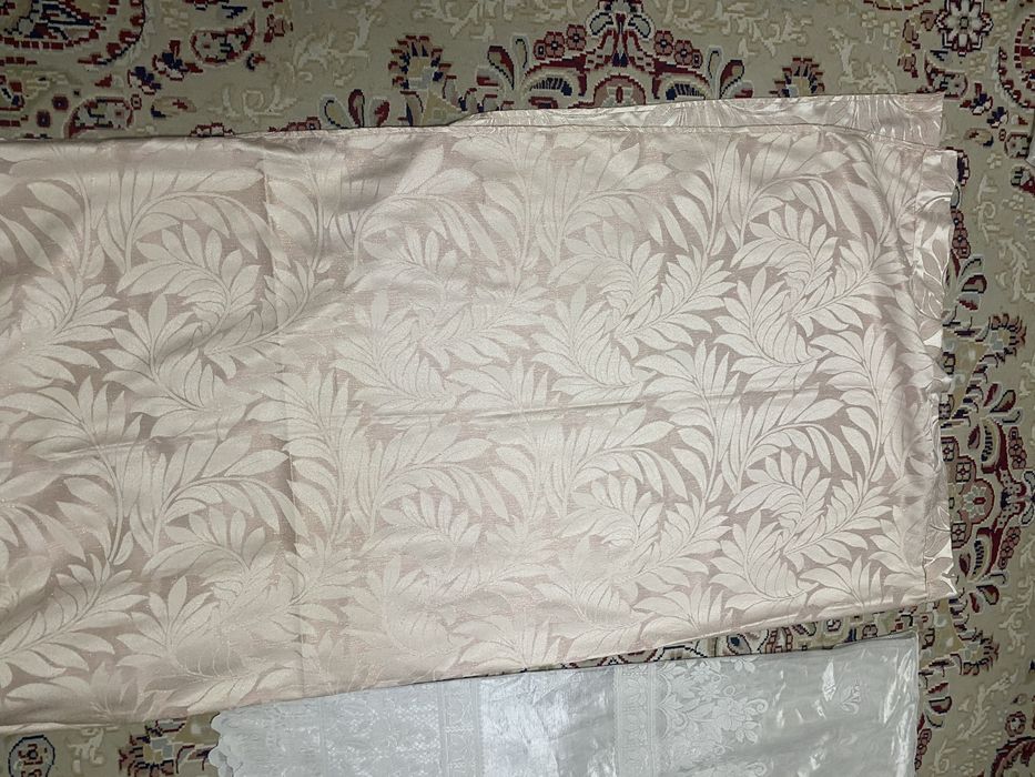 Продам шторы в отличном состоянии