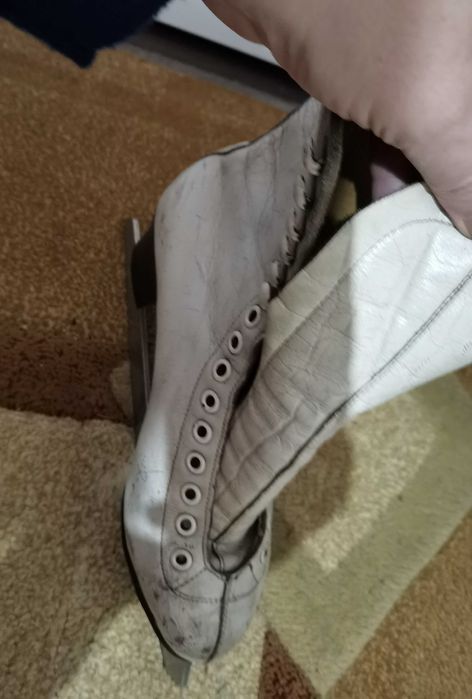 Дамски кънки за лед