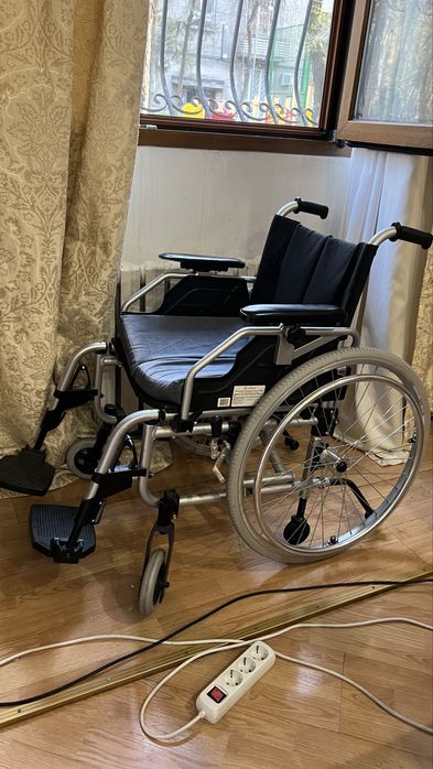 Инвалидная коляска