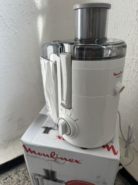 Сокоизтисквачка Moulinex JU3701 Frutelia+ 350W, 2 Скорости, 950 ml Контейнер за Пулпа, Цитрус Преса!