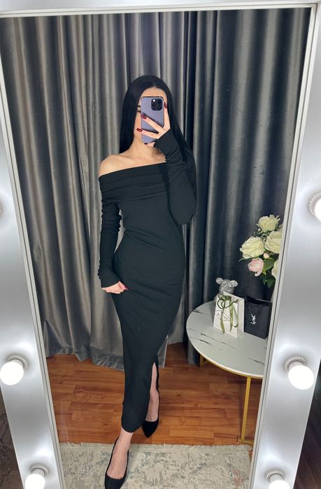 Платье спущенные плечи /НОВОЕ