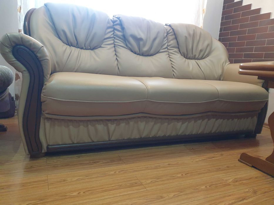 Canapea neextenibila 3 locuri-Piele-import