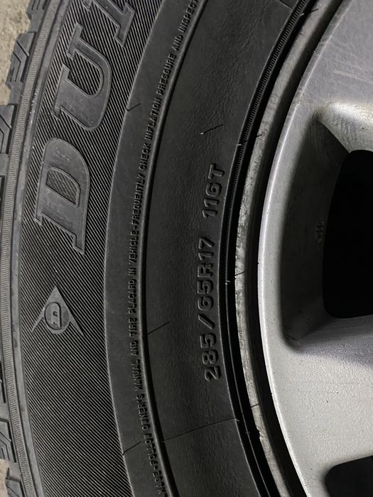 Продам 4 зим  с дисками от 200 Крузака