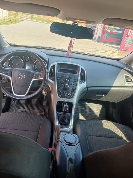 OPEL Astra 2011 — imagine 5
