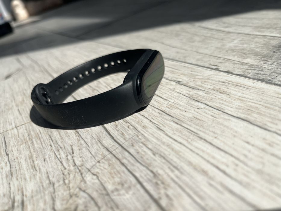 Фитнес гривна Xiaomi Mi Smart Band 6, запазен, като нов