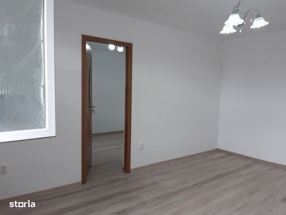 De inchiriat apartament cu 2 camere si balcon, renovat,mobilat 1100lei
