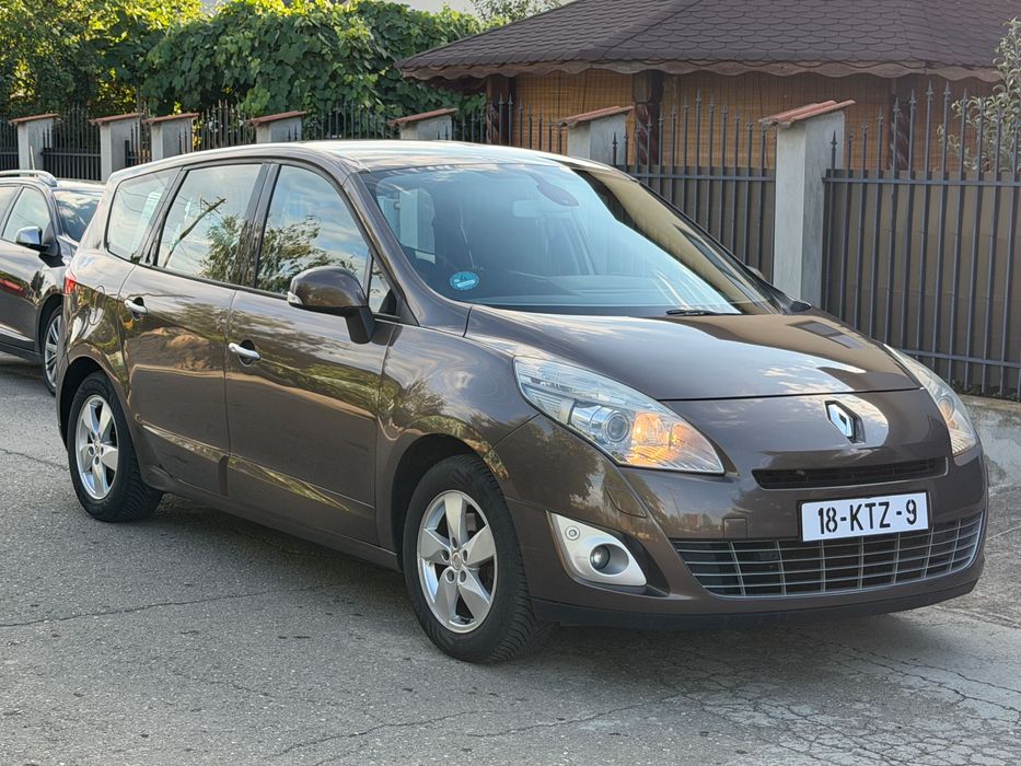 RENAULT Grand Scenic 2010 — imagine 3