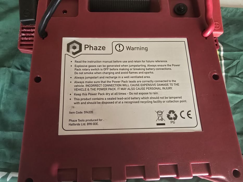 Robot de pornit masina