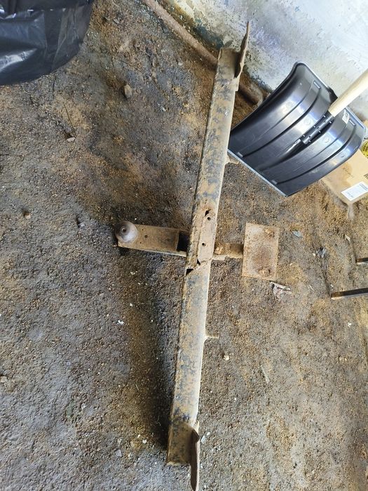 Фаркоп смотрите крепления стоял на пассате