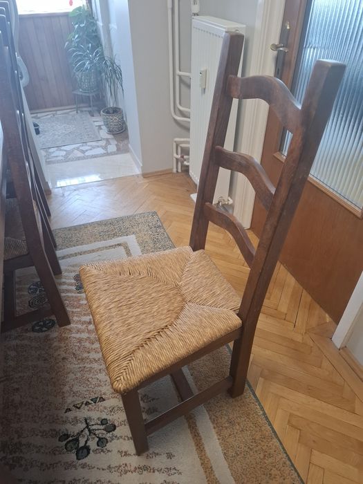 Set masă dining lemn masiv + 6 scaune rustice, stare excelentă