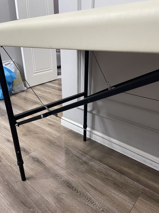 Продам кушетку для косметологических процедур