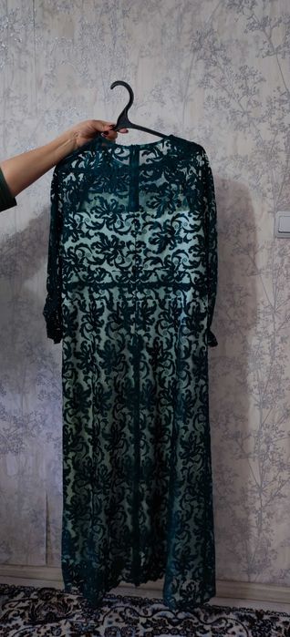 Срочно продам платье вечернее