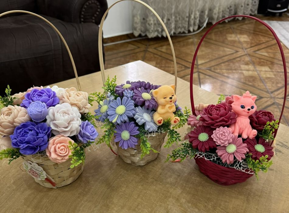 Buchete de trandafirii 51 de fire 250 de lei