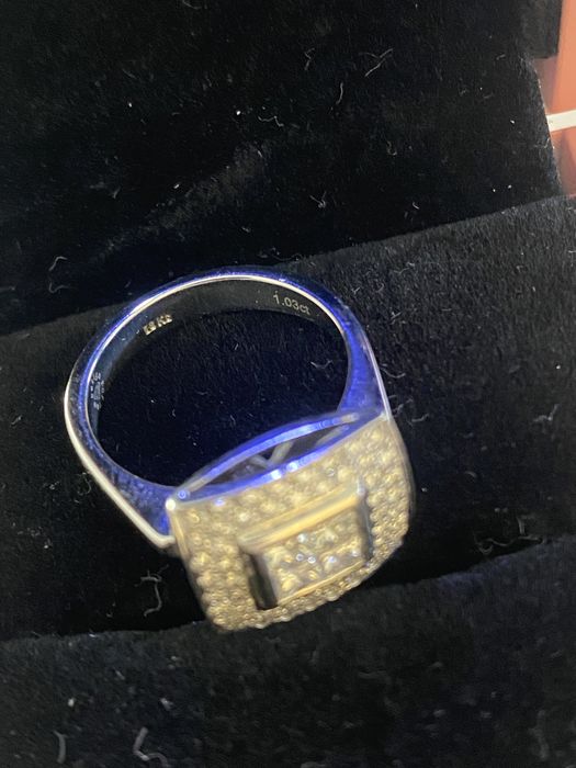 Золотое кольцо с бриллиантами