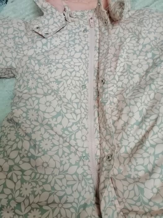 Для девочек, на 2-3 годика. Размер 92