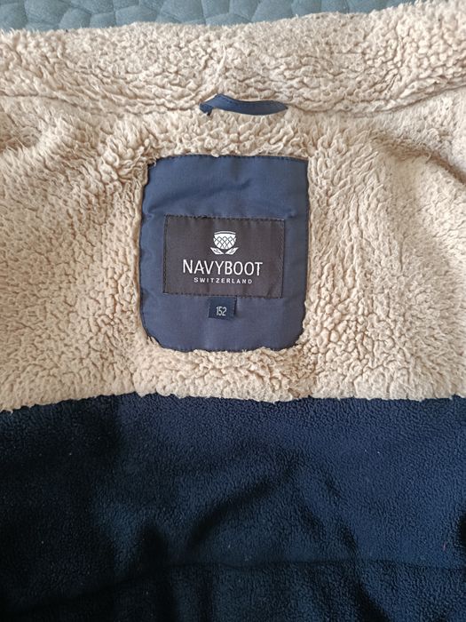 Продам детскую куртку Аляска