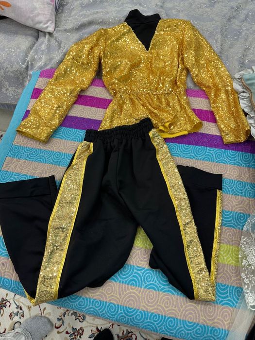 Продам детский костюм